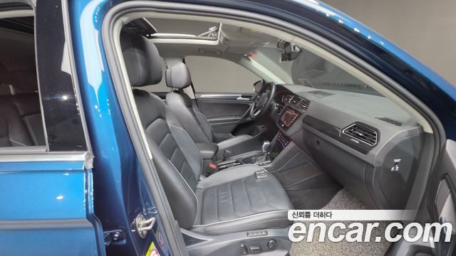 Volkswagen Tiguan 2023 — photo 13