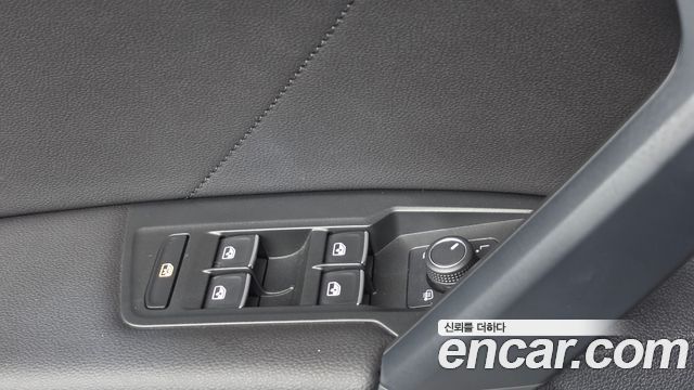 Volkswagen Tiguan 2023 — photo 19