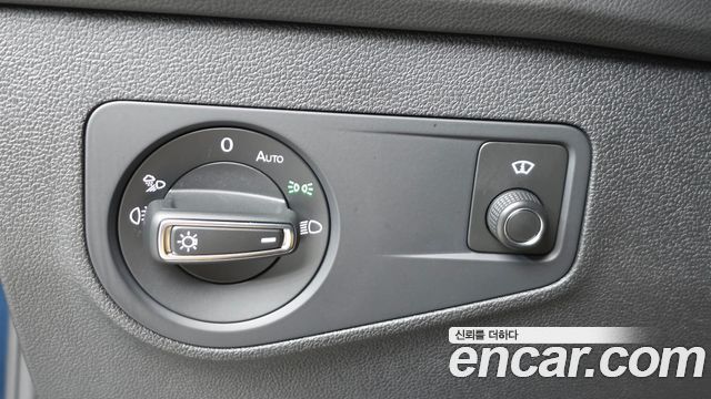 Volkswagen Tiguan 2023 — photo 20