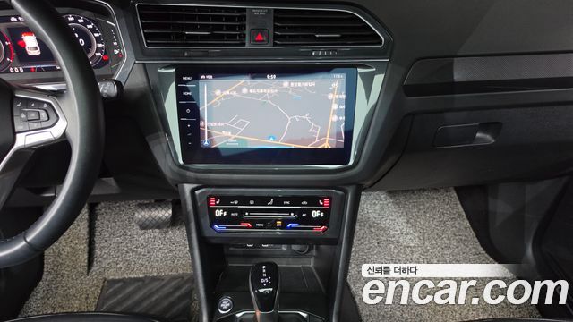 Volkswagen Tiguan 2023 — photo 24