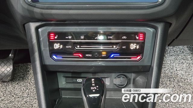 Volkswagen Tiguan 2023 — photo 27