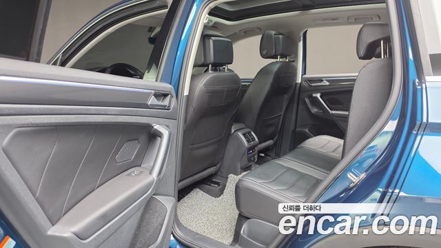 Volkswagen Tiguan 2023 — photo 29