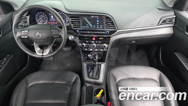 Hyundai AVANTE 2019 — photo 10