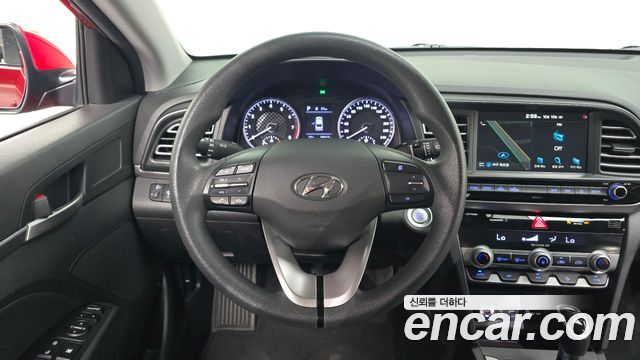 Hyundai AVANTE 2019 — photo 19