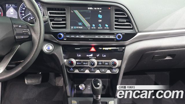 Hyundai AVANTE 2019 — photo 20