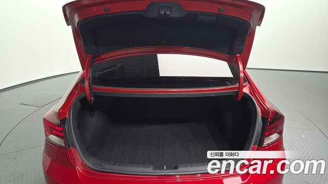 Hyundai AVANTE 2019 — photo 26