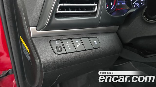 Hyundai AVANTE 2019 — photo 30
