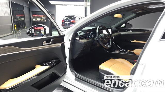 Kia K5 2022 — photo 10