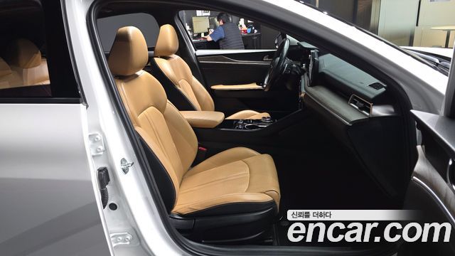 Kia K5 2022 — photo 11