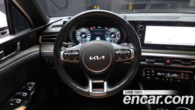 Kia K5 2022 — photo 13