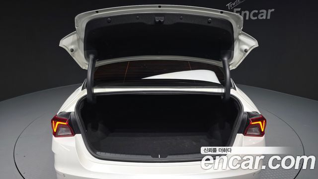 Kia K5 2022 — photo 20