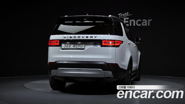 Land Rover Discovery 2018 — photo 4