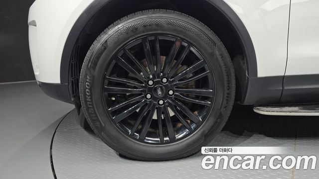 Land Rover Discovery 2018 — photo 5