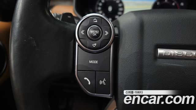 Land Rover Discovery 2018 — photo 31
