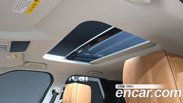 Land Rover Discovery 2018 — photo 36