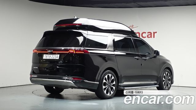 Kia Canival 2023 — photo 2