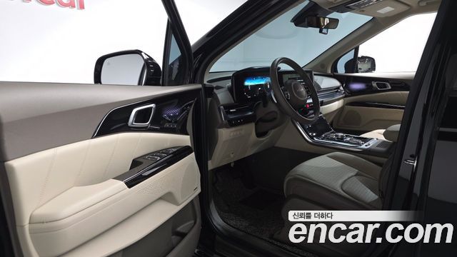 Kia Canival 2023 — photo 10
