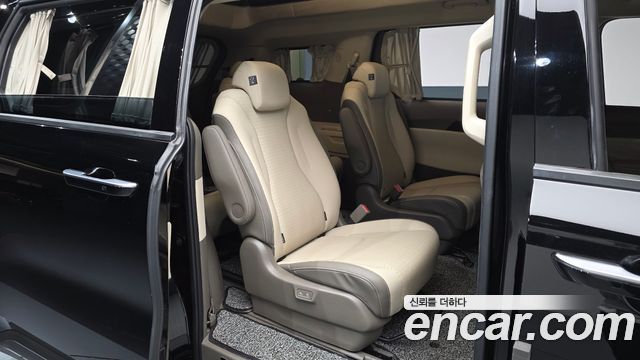 Kia Canival 2023 — photo 12