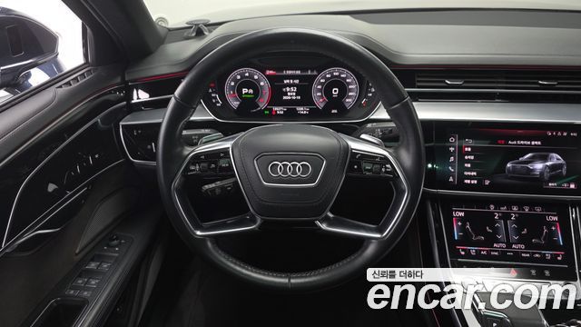 Audi A8 2020 — photo 20