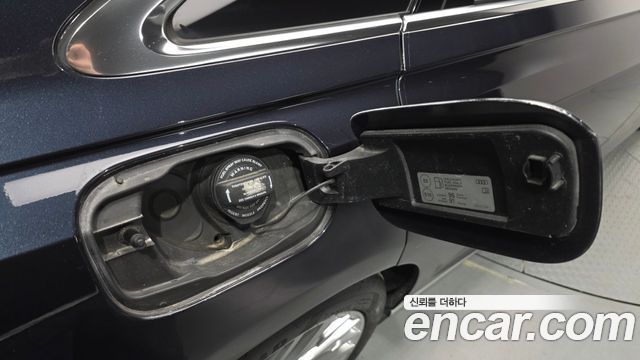 Audi A8 2020 — photo 41