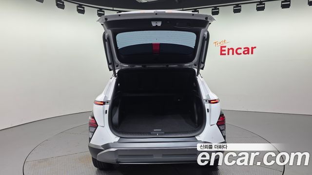 Hyundai Kona 2023 — photo 25