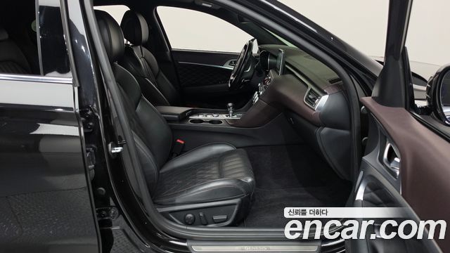 Genesis G70 2018 — photo 11