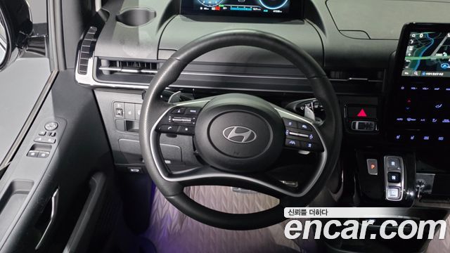 Hyundai Staria 2025 — photo 19