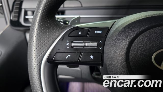 Hyundai Staria 2025 — photo 28
