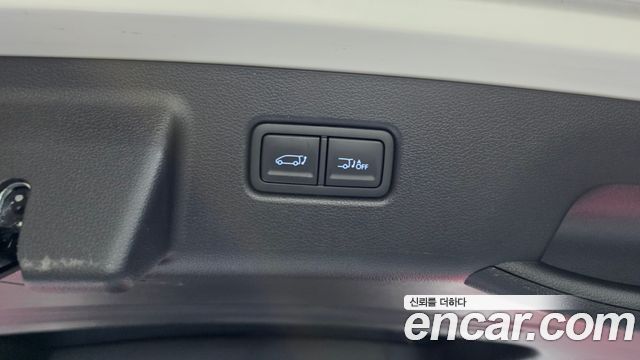 Hyundai Staria 2025 — photo 29