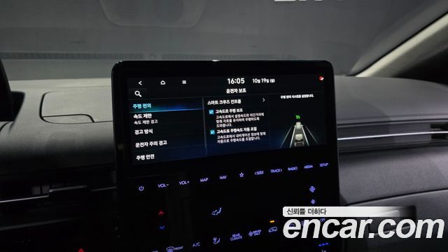 Hyundai Staria 2025 — photo 33