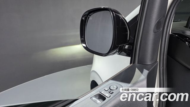 Hyundai Staria 2025 — photo 34