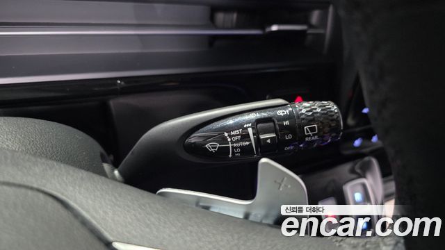 Hyundai Staria 2025 — photo 36