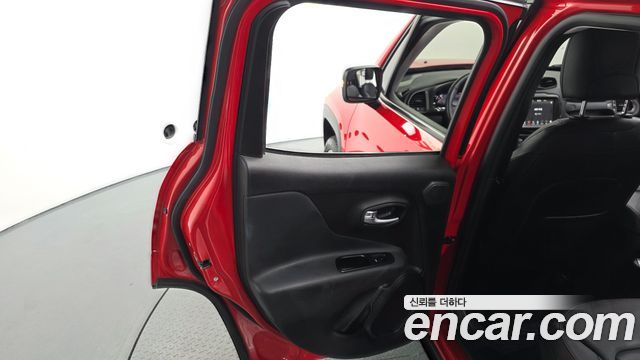 Jeep Renegade 2021 — photo 15