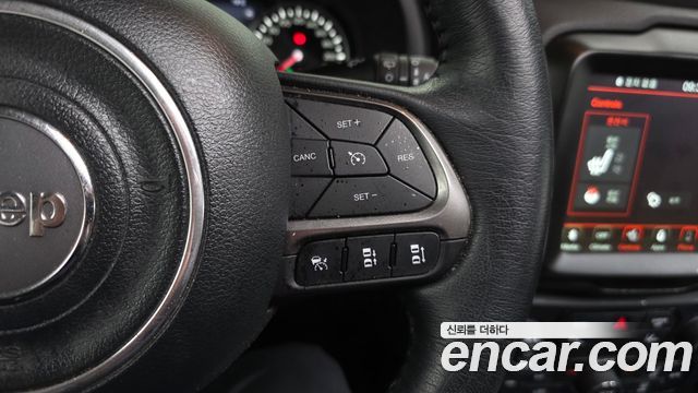 Jeep Renegade 2021 — photo 36