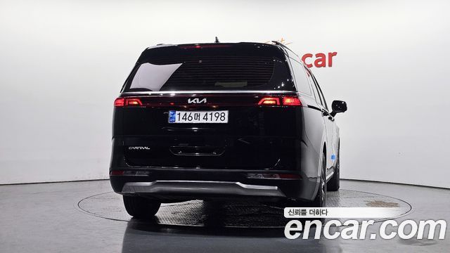 Kia Canival 2023 — photo 4