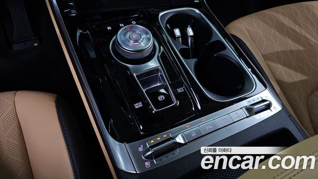 Kia Canival 2023 — photo 9