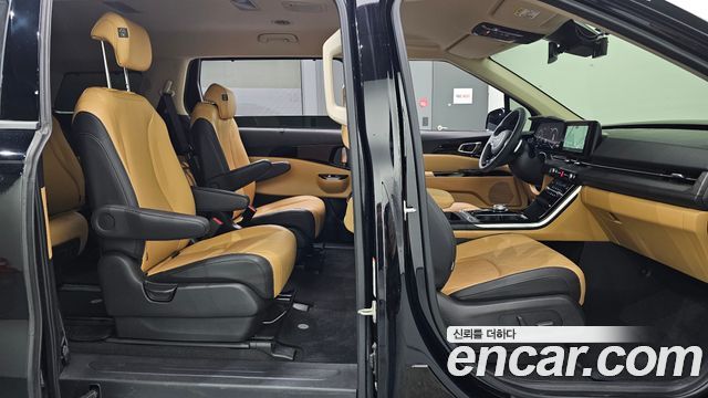 Kia Canival 2023 — photo 12
