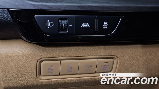 Kia Canival 2023 — photo 13