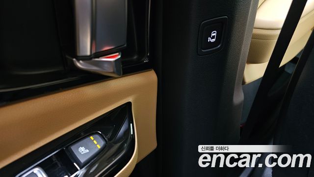 Kia Canival 2023 — photo 19