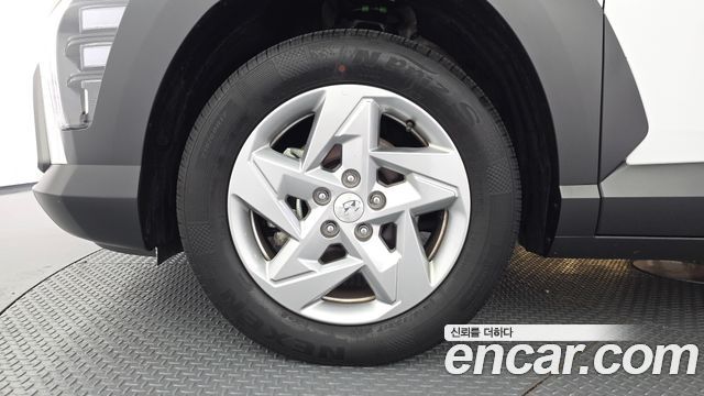 Hyundai Kona 2023 — photo 5