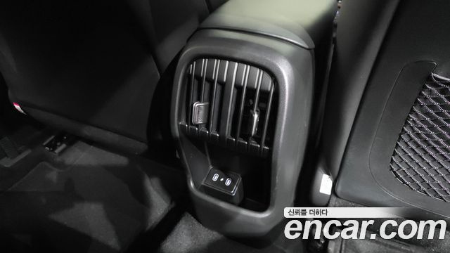 Hyundai Kona 2023 — photo 25