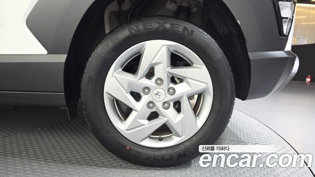 Hyundai Kona 2023 — photo 7
