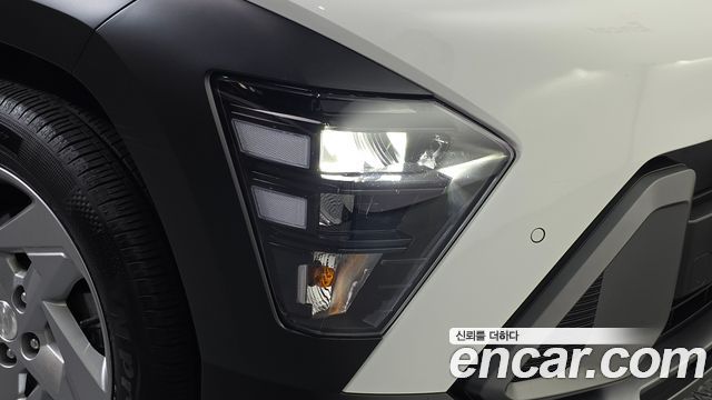 Hyundai Kona 2023 — photo 8