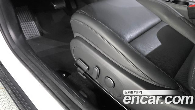 Hyundai Kona 2023 — photo 27
