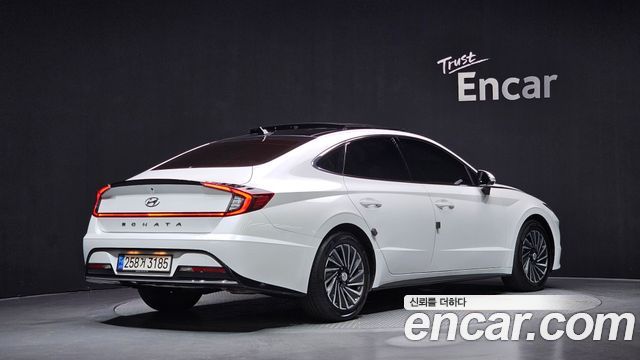 Hyundai Sonata 2022 — photo 2