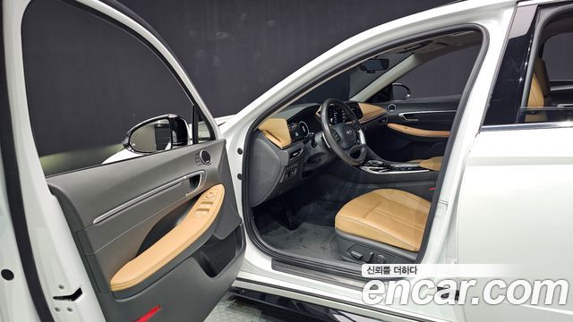 Hyundai Sonata 2022 — photo 13
