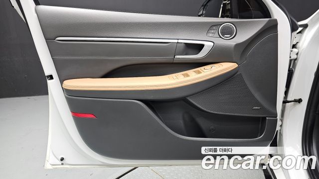 Hyundai Sonata 2022 — photo 14