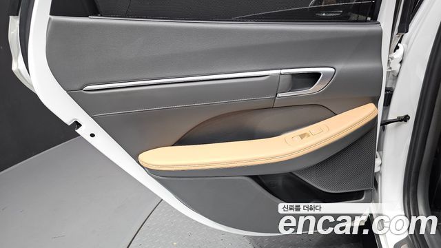 Hyundai Sonata 2022 — photo 15