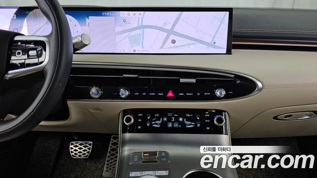 Genesis GV70 2025 — photo 14