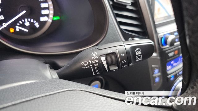 Hyundai Santafe 2016 — photo 25